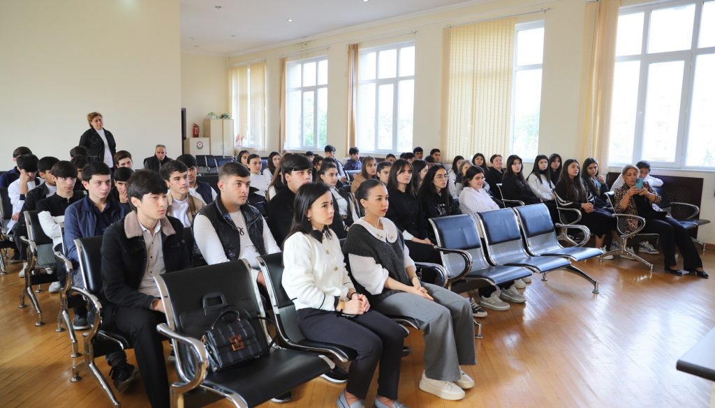 “Qafqaz Albaniyasının tarixi problemləri” mövzusunda ustad dərsi keçirilib