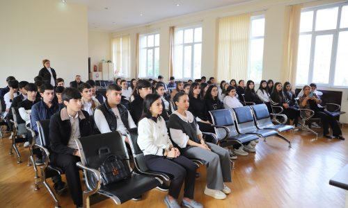 “Qafqaz Albaniyasının tarixi problemləri” mövzusunda ustad dərsi keçirilib