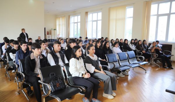 “Qafqaz Albaniyasının tarixi problemləri” mövzusunda ustad dərsi keçirilib