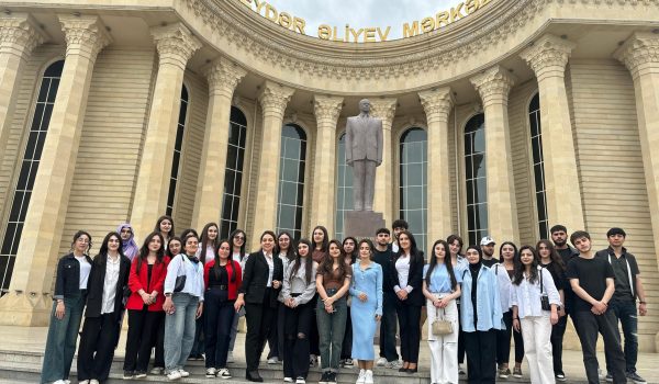 Gəncə Dövlət Universitetinin tələbələri Heydər Əliyev Mərkəzində olublar