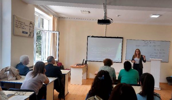 Gəncə Dövlət Universitetində Akademik İngilis Dili Təlimləri Davam Edir