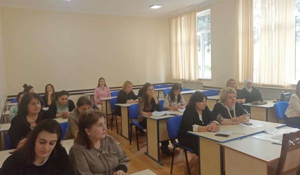 “Alman dilinin öyrənilməsində tətbiq olunan yazı vərdişləri” adlı təlim praktik nümunələr əsasında keçirilib