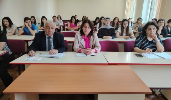 GDU-da tələbələr elmi məqalələrin yazılmasına dair maarifləndirilib