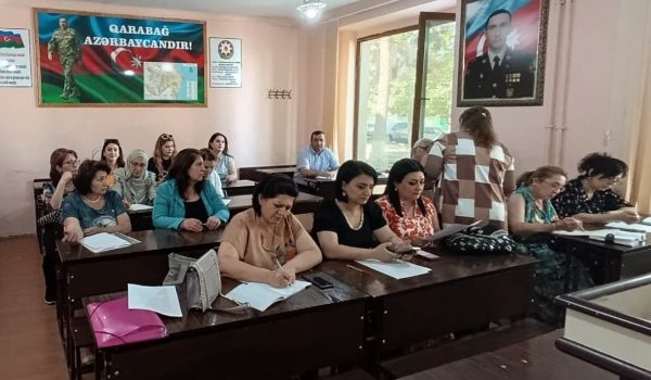 “İbtidai sinif müəllimliyi ixtisası üzrə tədris prosesində iştirak edən professor-müəllim heyətinin bilik və bacarıqlarının artırılması” adlı təlim həftəsinin üçüncü görüşü baş tutdu