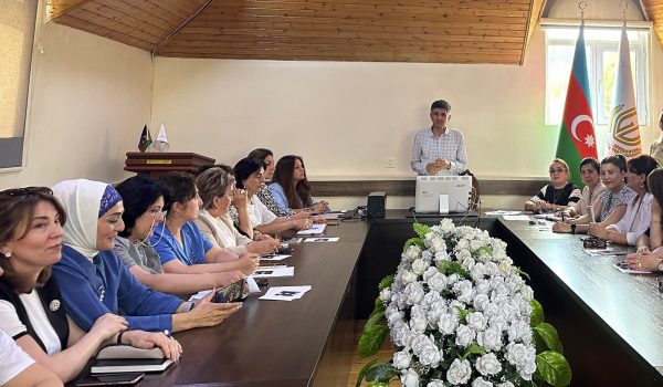 “Müəllimlərin Peşəkar İnkişafı Proqramı” çərçivəsində təlimlər davam edir