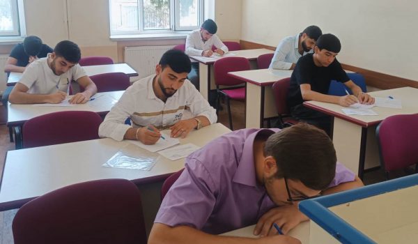 Gəncə Dövlət Universitetində yay semestrinin imtahan sessiyası davam edir
