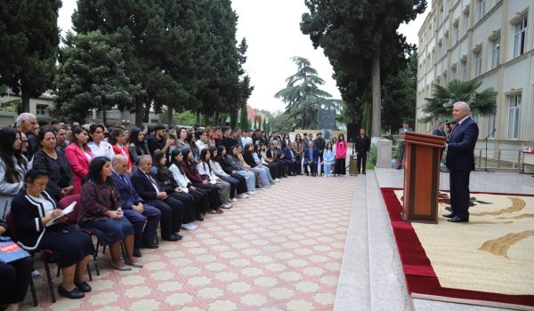 GƏNCƏ DÖVLƏT UNİVERSİTETİNDƏ “BİLİK GÜNÜ” QEYD OLUNUB