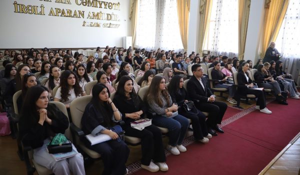 GDU tələbələri könüllülük fəaliyyəti haqqında maarifləndirilib