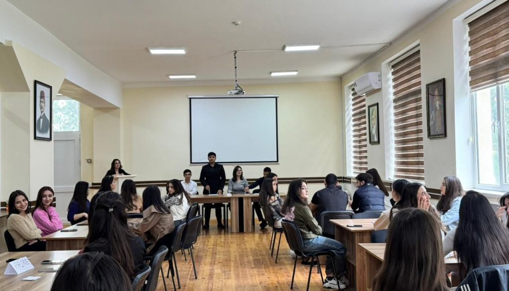 18 Oktyabr – Müstəqilliyin Bərpası Günü münasibətilə Gəncə Dövlət Universitetində intelektual oyun keçirilib