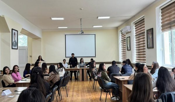 18 Oktyabr – Müstəqilliyin Bərpası Günü münasibətilə Gəncə Dövlət Universitetində intelektual oyun keçirilib