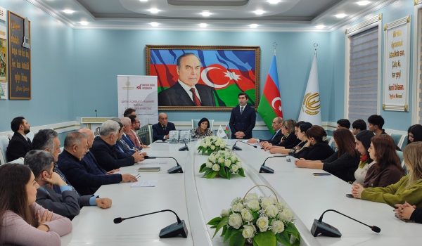 “Qədim Azərbaycan şəhəri İrəvan: tarixi və mədəni irsi” adlı kitabın təqdimatı keçirilib