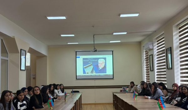 Xalq şairi Bəxtiyar Vahabzadənin 100 illik yubileyinə həsr olunan dəyirmi masa keçirilib