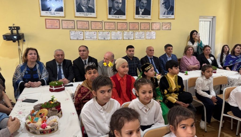 Gəncə SOS Uşaq Kəndinin fidanları və Gəncə şəhər 1 nömrəli tam orta məktəbin şagirdləri Gəncə Dövlət Universitetində