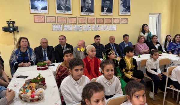 Gəncə SOS Uşaq Kəndinin fidanları və Gəncə şəhər 1 nömrəli tam orta məktəbin şagirdləri Gəncə Dövlət Universitetində