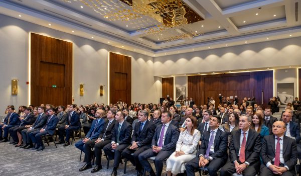 Təhsil işçiləri üçün yeni imkan: TəhsilPlus kartının tətbiqinin yeni mərhələsinə start verildi