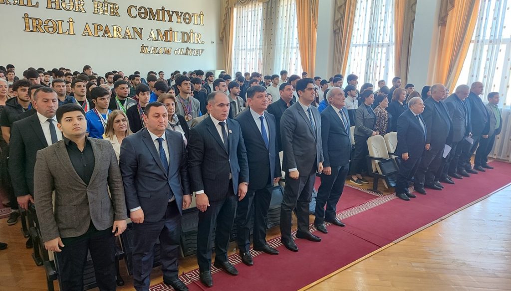 İdman sahəsində əldə etdikləri nailiyyətlərə görə  GDU-nun əməkdaşları və tələbələr fəxri fərmanla təltif olunublar