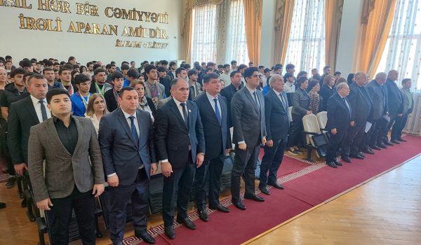 İdman sahəsində əldə etdikləri nailiyyətlərə görə  GDU-nun əməkdaşları və tələbələr fəxri fərmanla təltif olunublar