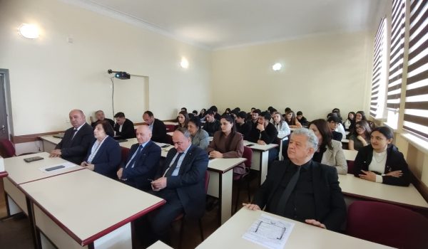 Ümumdünya şəhərsalma forumunun on üçüncü (WUF 13) sessiyasına həsr olunmuş  konfrans keçirilib