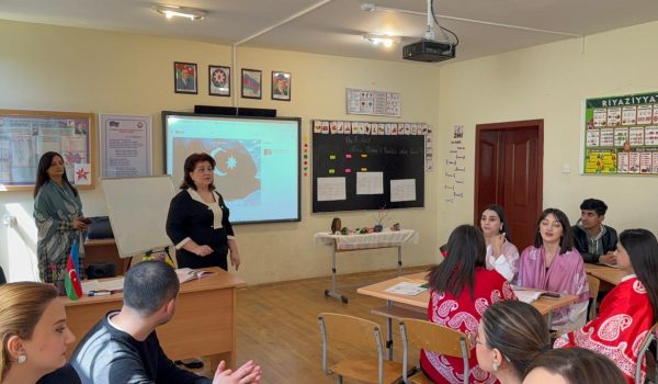 GDU-nun baş müəllimi orta məktəbdə “Mənim Bakım” mövzusunda ustad dərsi keçib