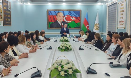 GDU-da “Sərhədsiz Kimya” mövzusunda elmi seminar: 17 tələbə ingilis dilində məruzə ilə çıxış edib