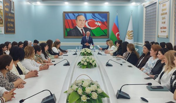 GDU-da “Sərhədsiz Kimya” mövzusunda elmi seminar: 17 tələbə ingilis dilində məruzə ilə çıxış edib