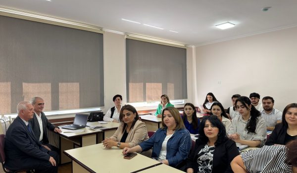 magistrlik dissertasiyasının ilkin müdafiəsi keçirilir