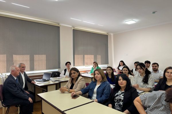 magistrlik dissertasiyasının ilkin müdafiəsi keçirilir