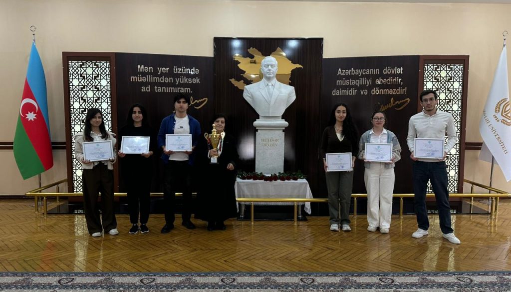 GDU-nun tələbələri intellektual yarışda 1-ci yeri qazanıb