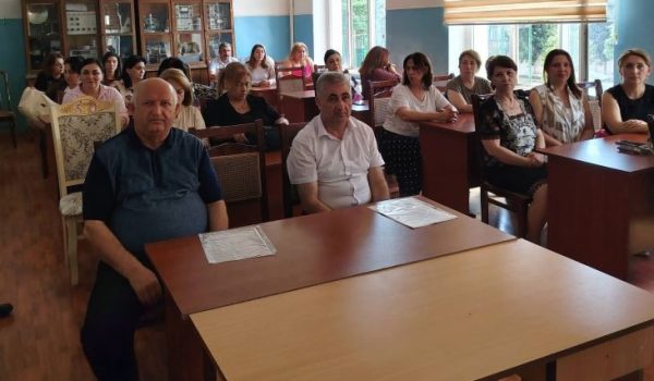 “İŞGÜZAR KOMMUNİKASİYADA VERBAL VƏ QEYRİ-VERBAL NİTQ” MÖVZUSUNDA ELMİ-NƏZƏRİ SEMİNAR KEÇİRİLİB