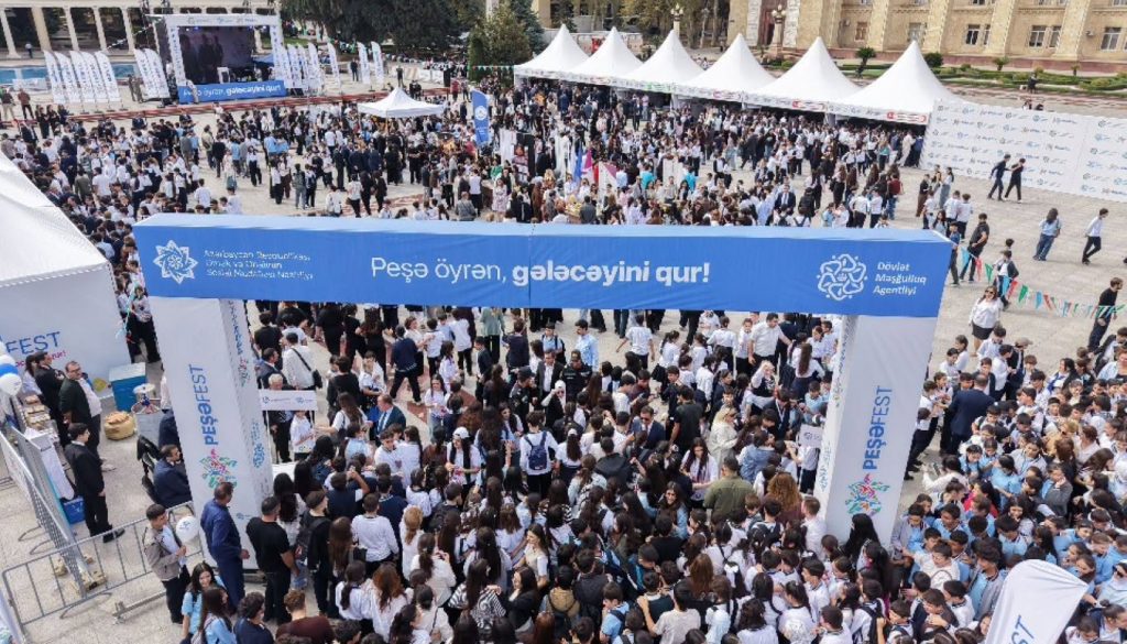 GDU tələbələrinin əl işləri “PeşəFest-2026” layihəsində nümayiş olundu