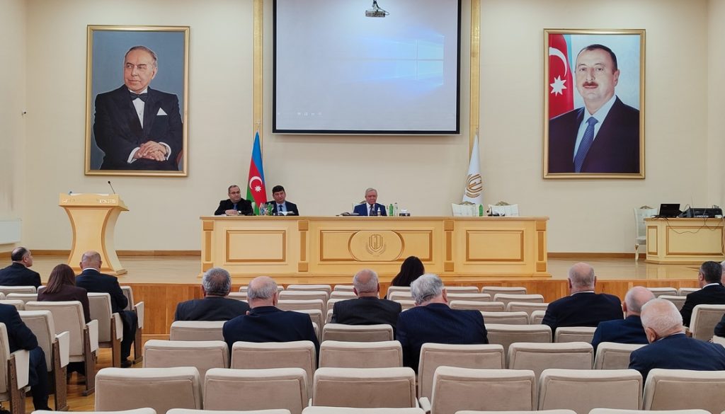 Elmi Şuranın iclası keçirilib