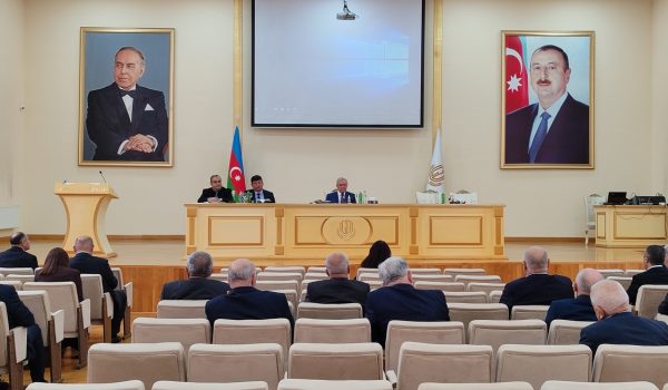 Elmi Şuranın iclası keçirilib