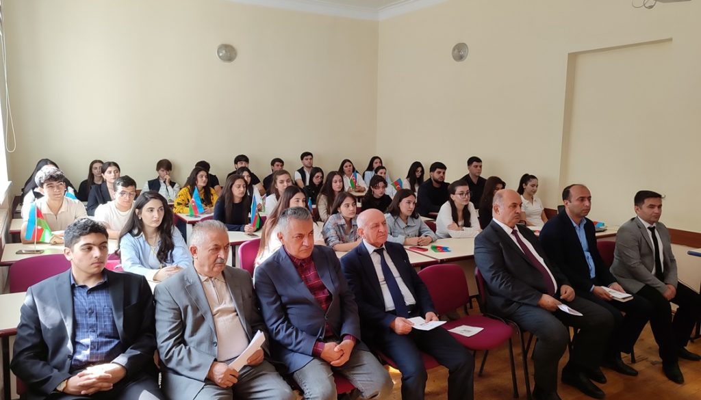 Müstəqilliyin Bərpası Gününə həsr olunan tədbir keçirilib